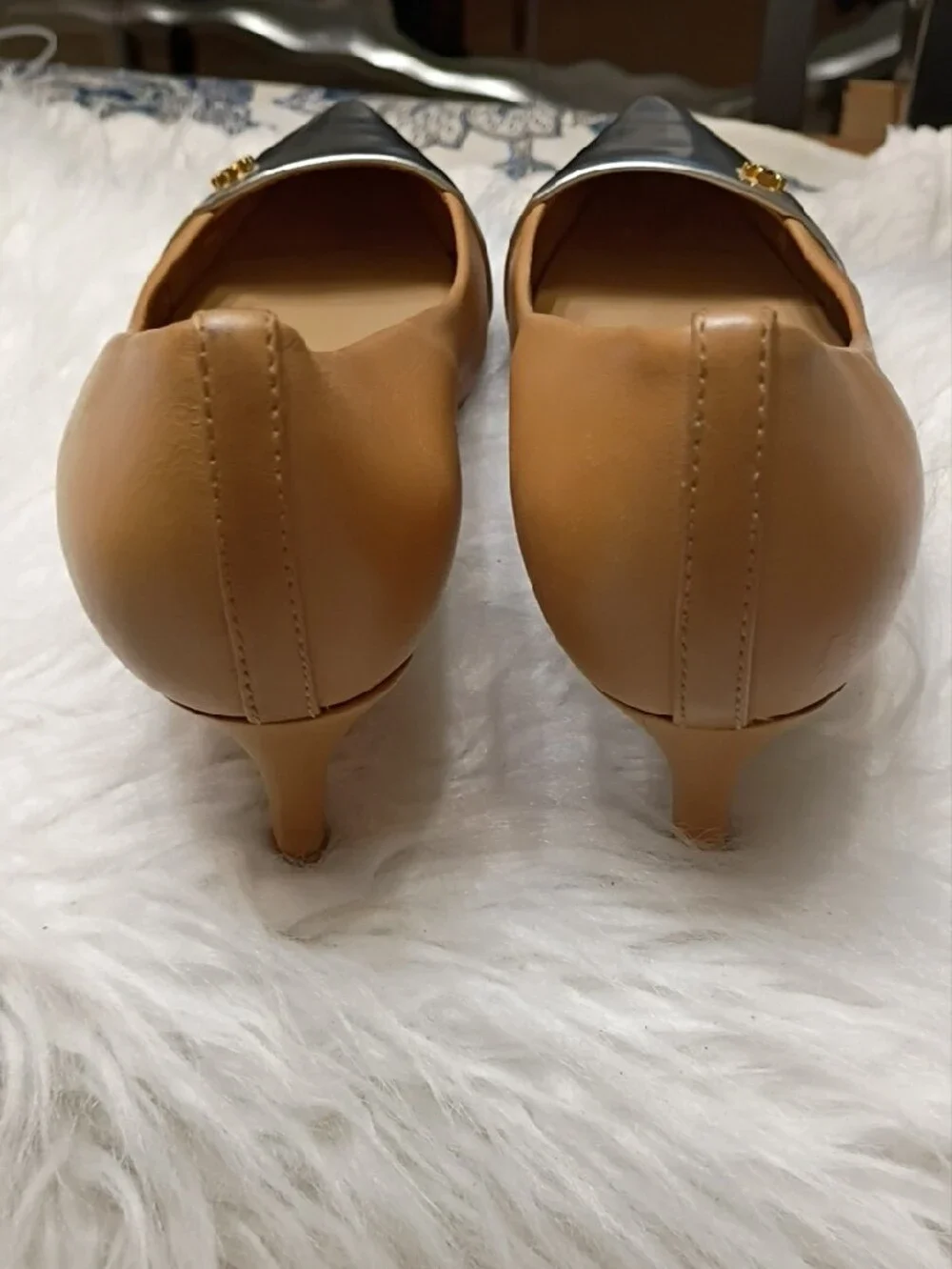 Tory Burch Nude & Metallic Silver Pointed Kitten Spectator Pumps Kitten Heels 6